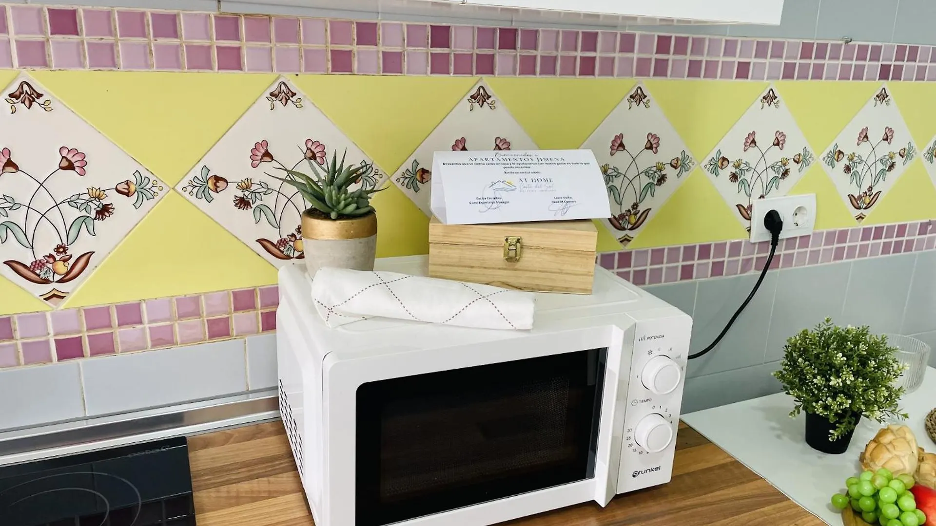 Estudio Jimena Burriana En El Centro De Nerja Apartamento